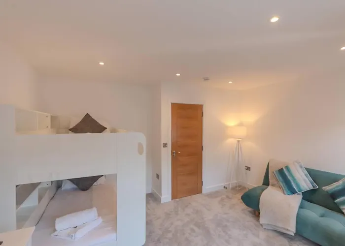Stylish Westgate-On-Sea Haven Near Beach By Adliv